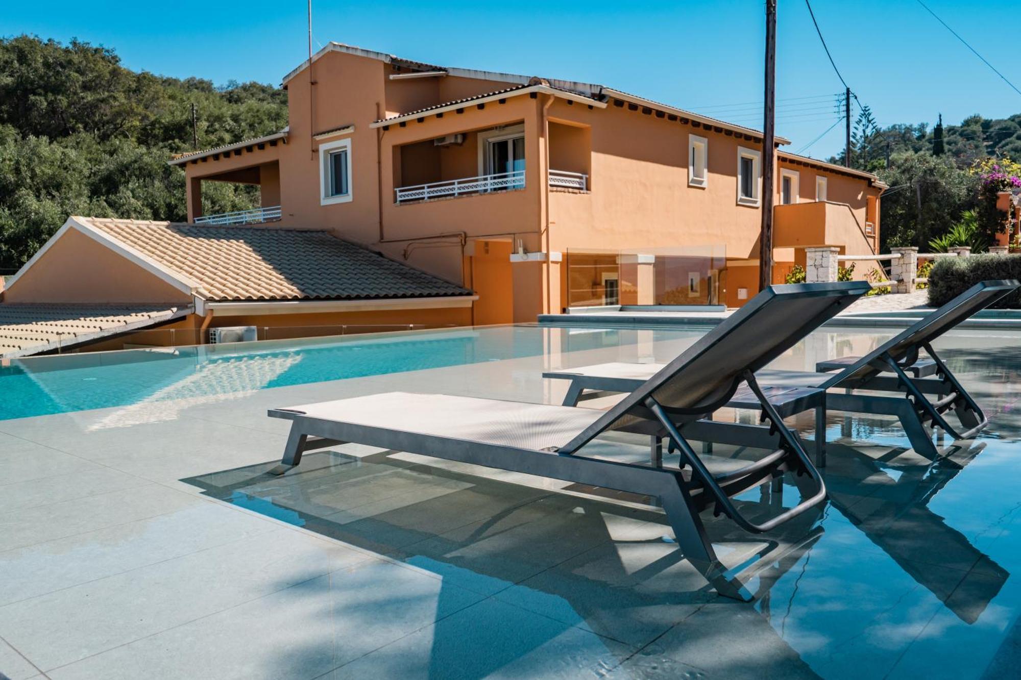Pyramid City Apartments Agios Spyridon  ภายนอก รูปภาพ