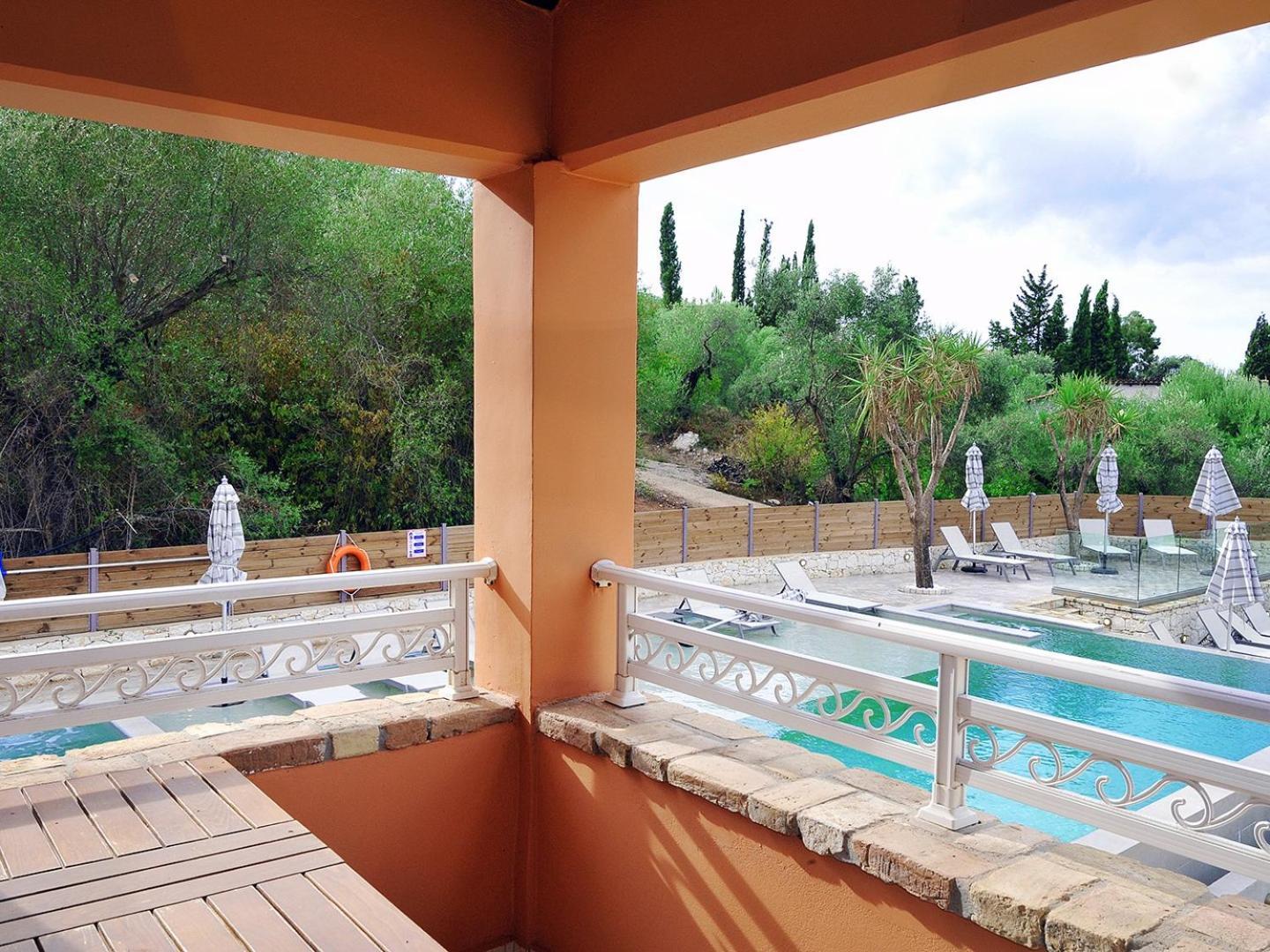 Pyramid City Apartments Agios Spyridon  ภายนอก รูปภาพ