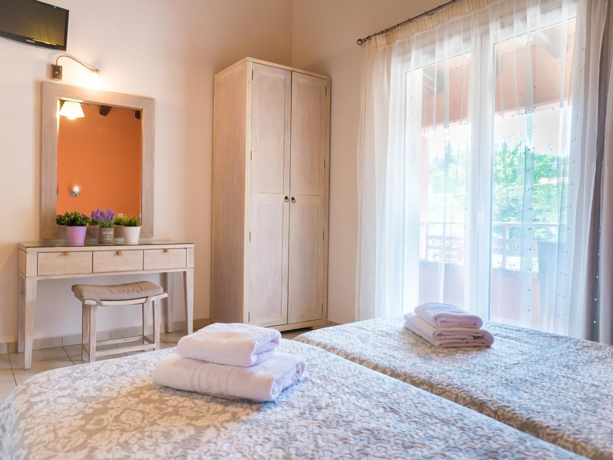 Pyramid City Apartments Agios Spyridon  ภายนอก รูปภาพ